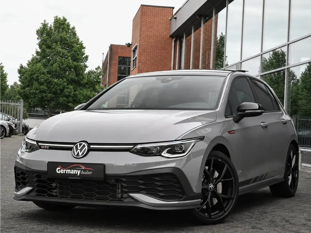 Volkswagen Golf 2.0TSI 300PK GTI Clubsport Pano HUD iQ-Light uit 2023