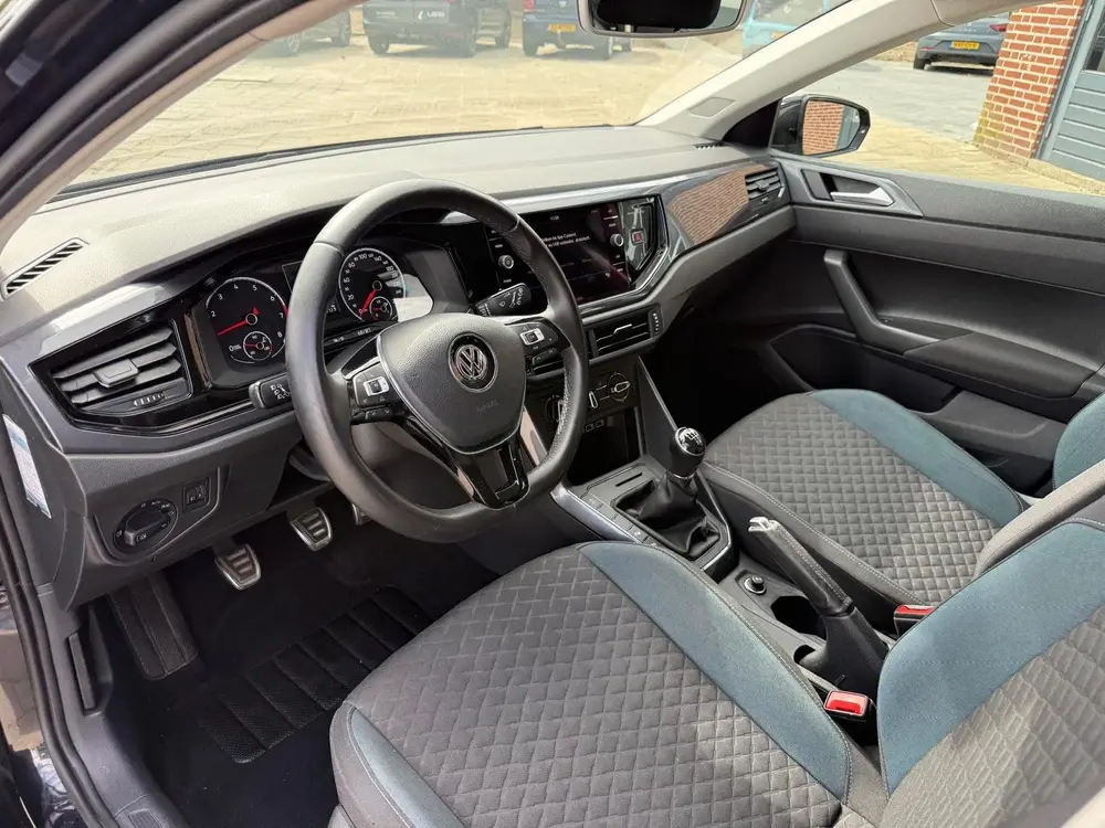 Volkswagen Polo 1.0 TSI 96PK Comfortline Carplay | Dodehoek uit 2019, foto 2