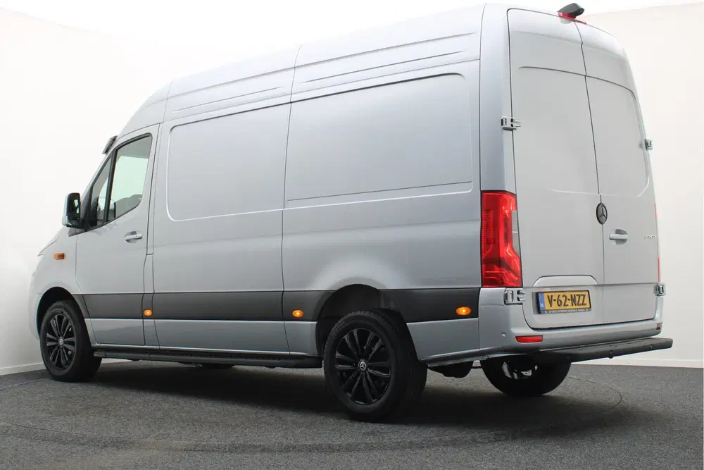 Mercedes-Benz Sprinter 317 CDI L2H2 3-Zits uit 2024, foto 3