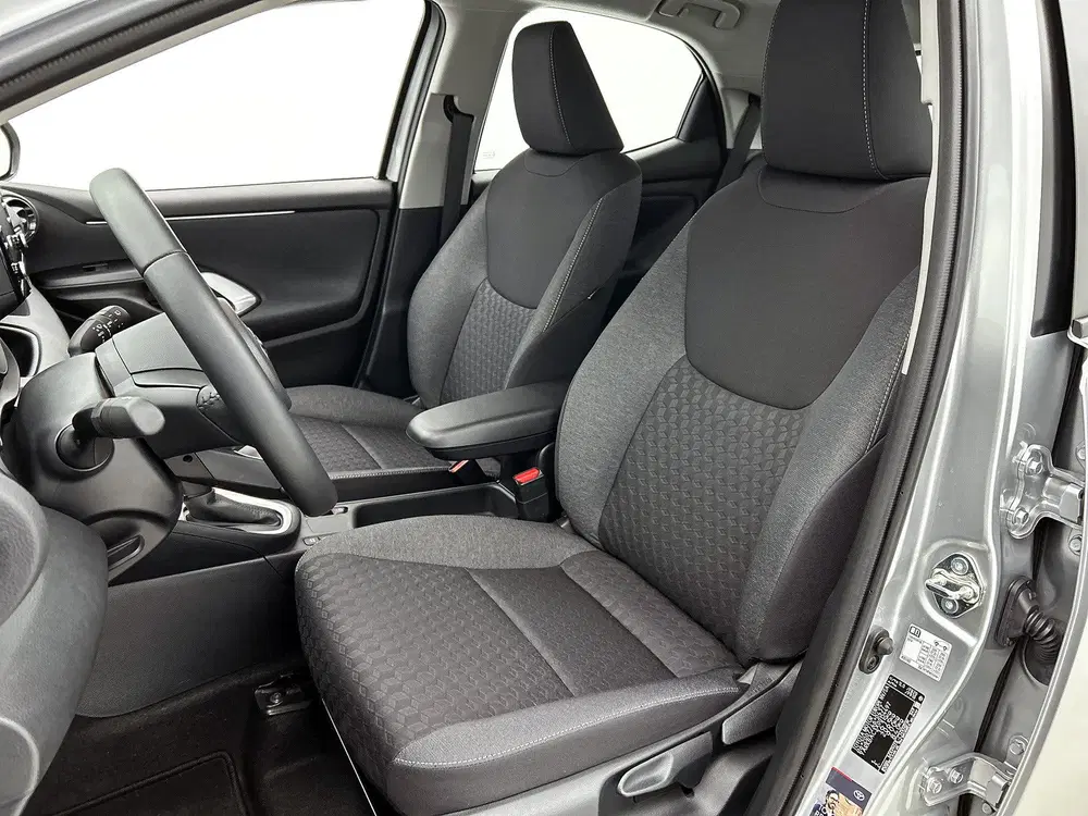 Toyota Yaris 1.5 Hybrid Dynamic + uit 2023, foto 16