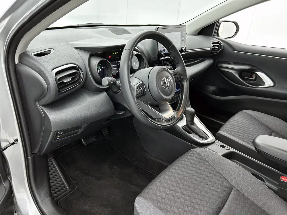 Toyota Yaris 1.5 Hybrid Dynamic + uit 2023, foto 18