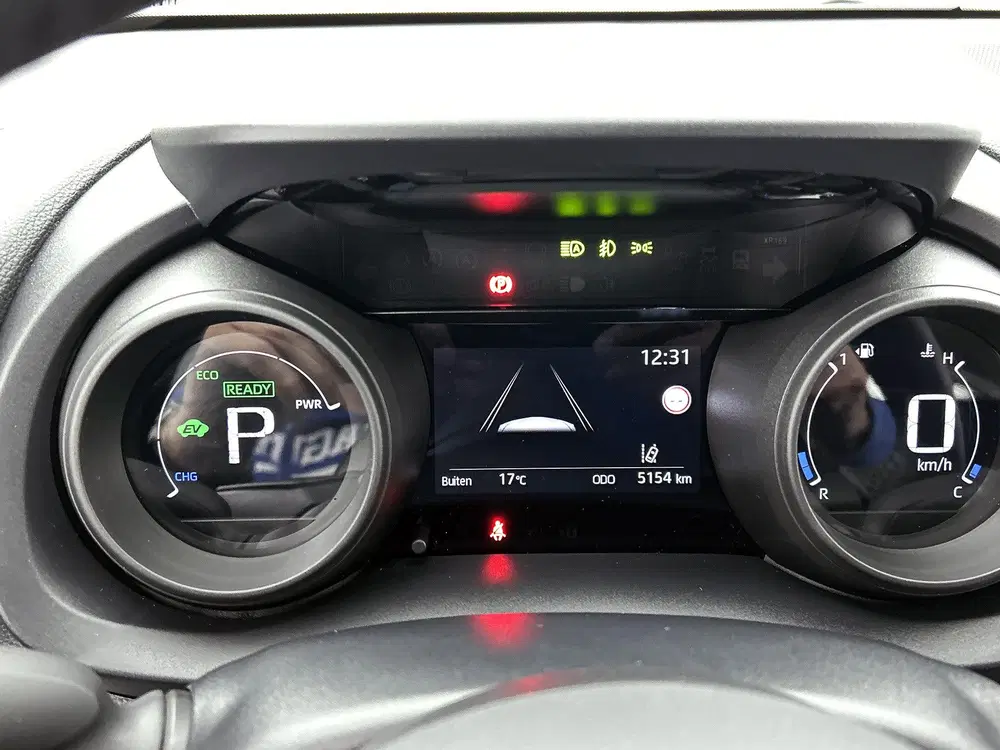 Toyota Yaris 1.5 Hybrid Dynamic + uit 2023, foto 5
