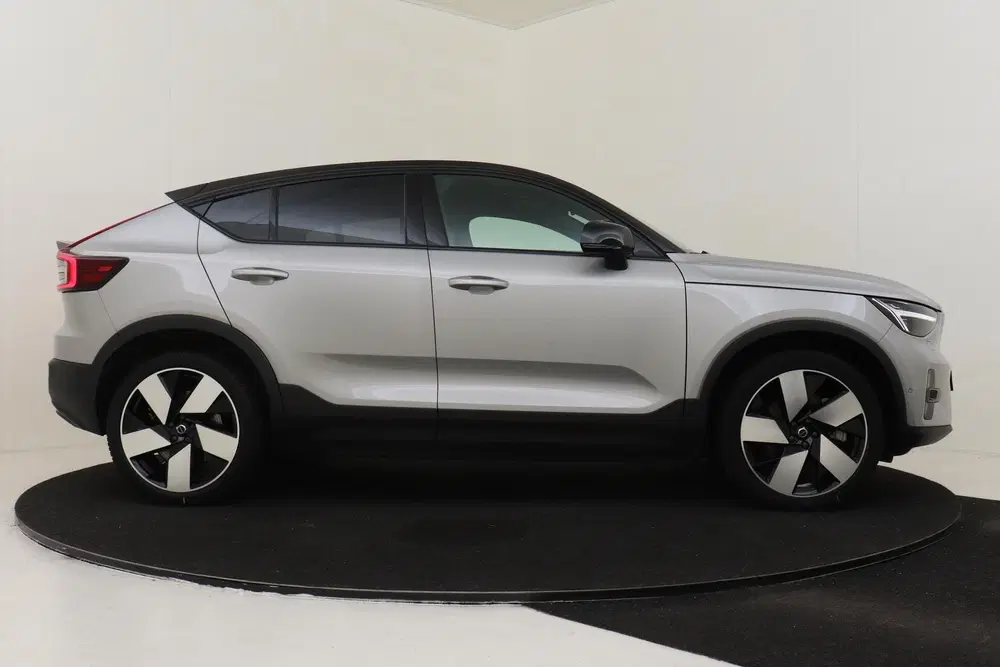 Volvo C40 RECHARGE TWIN INTRO EDITION 78 kWh -PANO.D uit 2022, foto 13