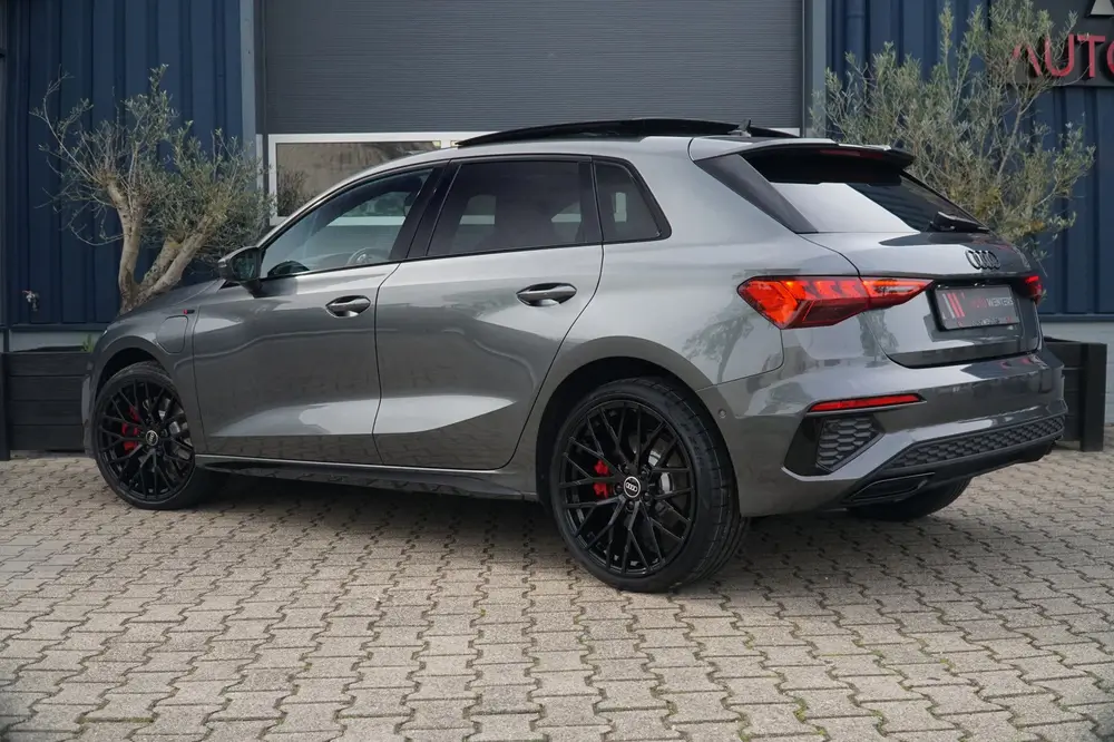Audi A3 Audi A3 Sportback 45 TFSI e 245PK PHEV S L uit 2023, foto 10