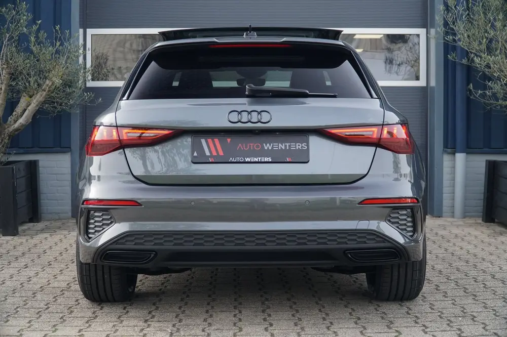 Audi A3 Audi A3 Sportback 45 TFSI e 245PK PHEV S L uit 2023, foto 9