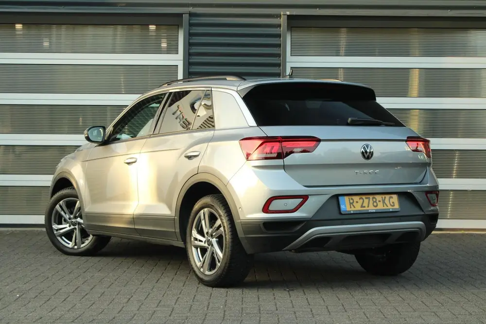 Volkswagen T-Roc 1.0 TSI 110pk Life 75 Edition | Allseason B uit 2022, foto 13