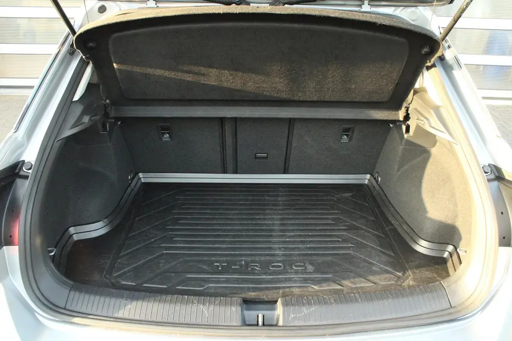 Volkswagen T-Roc 1.0 TSI 110pk Life 75 Edition | Allseason B uit 2022, foto 18