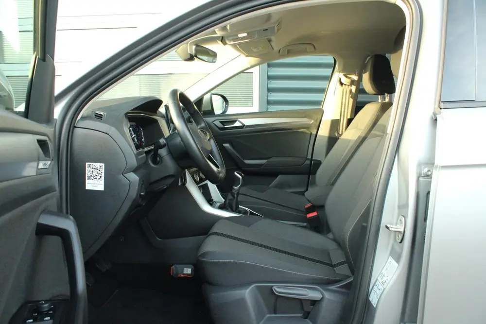 Volkswagen T-Roc 1.0 TSI 110pk Life 75 Edition | Allseason B uit 2022, foto 20