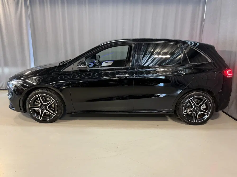 Mercedes-Benz B-Klasse 250 e AMG Line 18'' uit 2021, foto 4