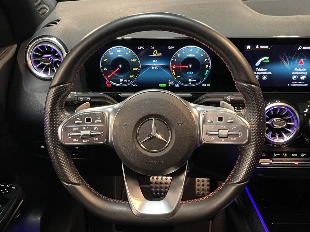 Mercedes-Benz GLA 250 e AMG Line 20" uit 2021, foto 5