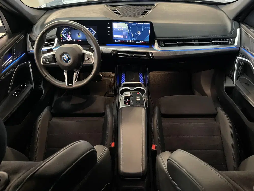 BMW X1 xDrive 25e M-Sport Shadow Line 18'' uit 2024, foto 3
