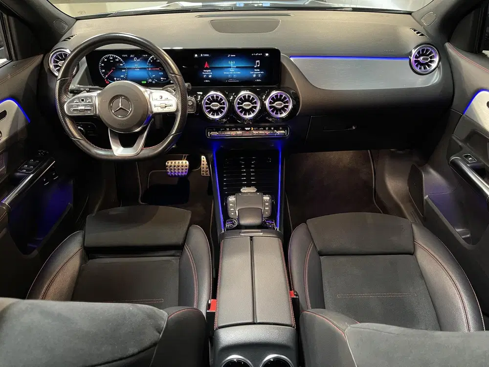 Mercedes-Benz GLA 250 e AMG Line Limited 19" uit 2020, foto 3