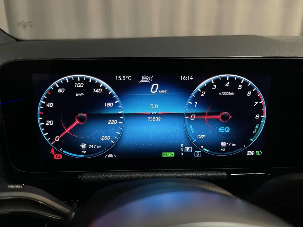 Mercedes-Benz GLA 250 e AMG Line Limited 19" uit 2020, foto 6
