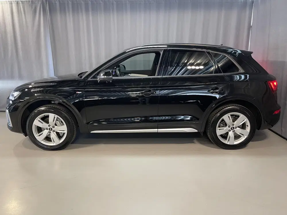 Audi Q5 55 TFSI e S edition Competition 19" uit 2022, foto 4