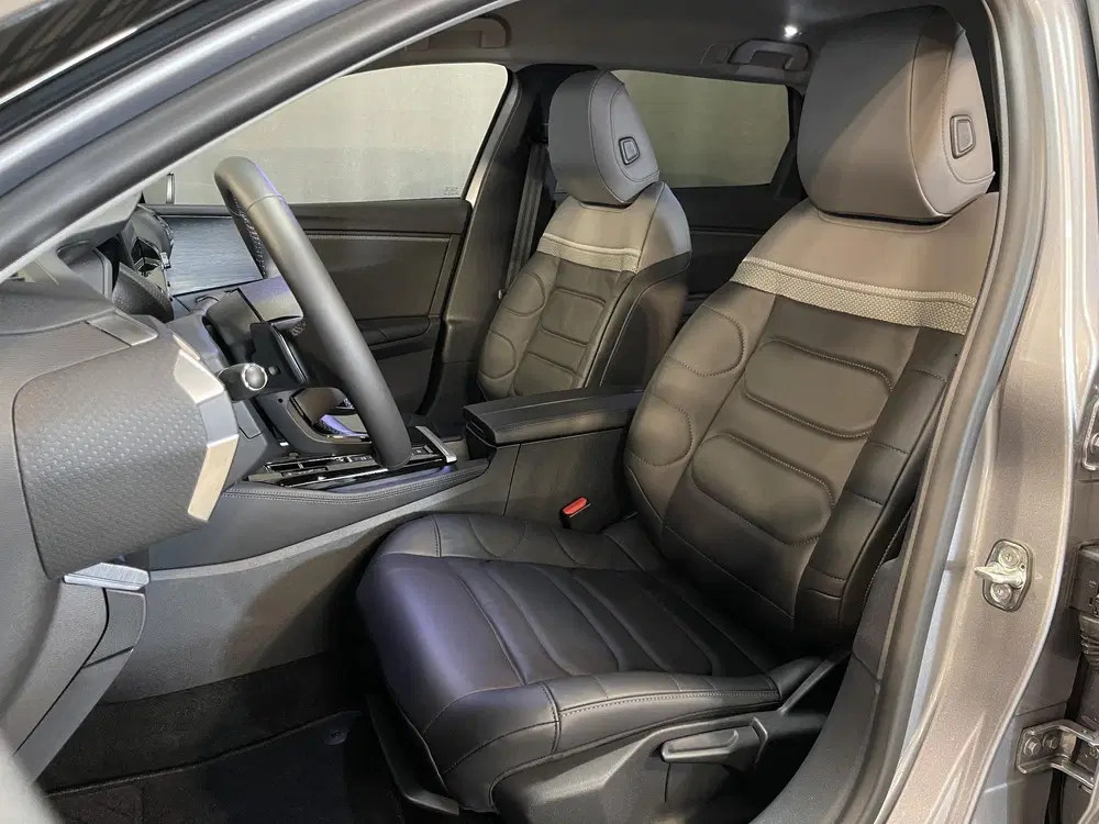 Citroën C5 X Citroen C5 X 1.6 Plug-in Hybrid Shine 19'' uit 2024, foto 7