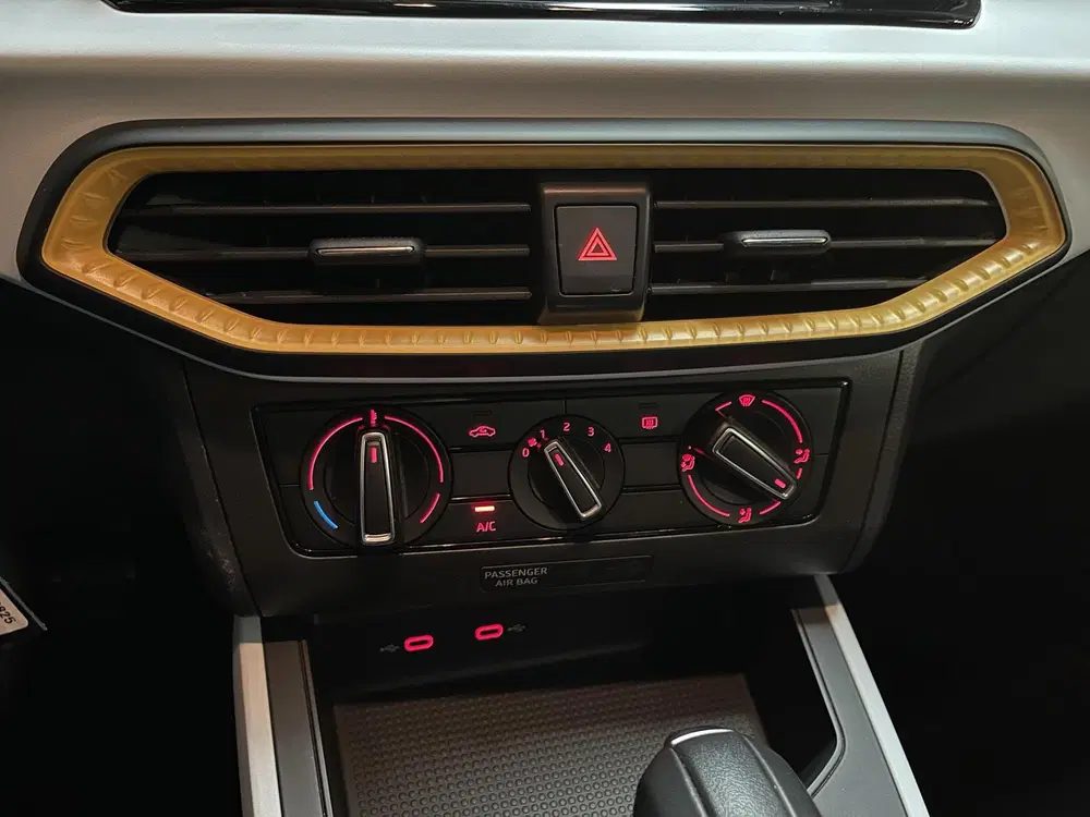 SEAT Arona 1.0 TSI Style 16" uit 2024, foto 17