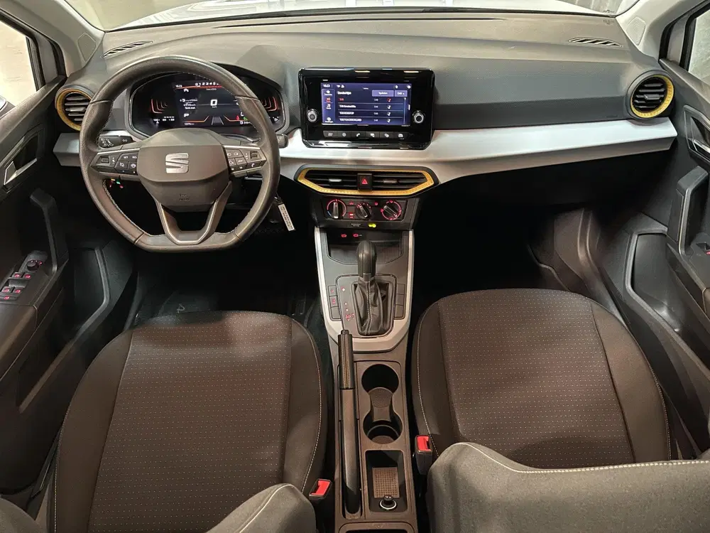 SEAT Arona 1.0 TSI Style 16" uit 2024, foto 3