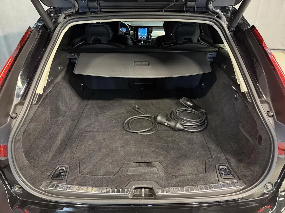 Volvo V90 2.0 T6 PHEV AWD Plus Bright 19" uit 2023, foto 10