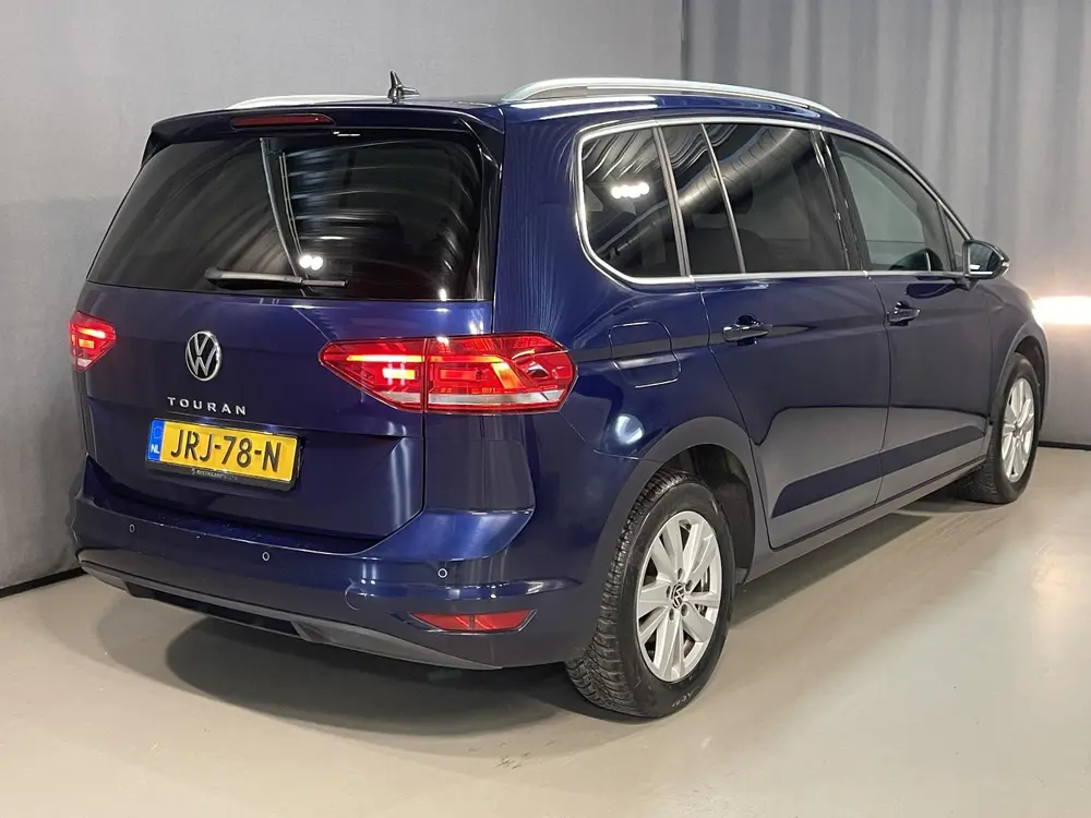 Volkswagen Touran 1.5 TSI Highline 7p 16"/Stoel + stuurverwa uit 2021, foto 2