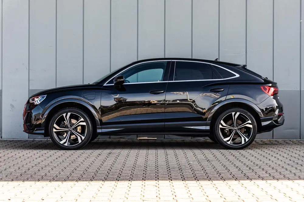Audi Q3 45 TFSIe 245pk PHEV S Edition uit 2021, foto 15