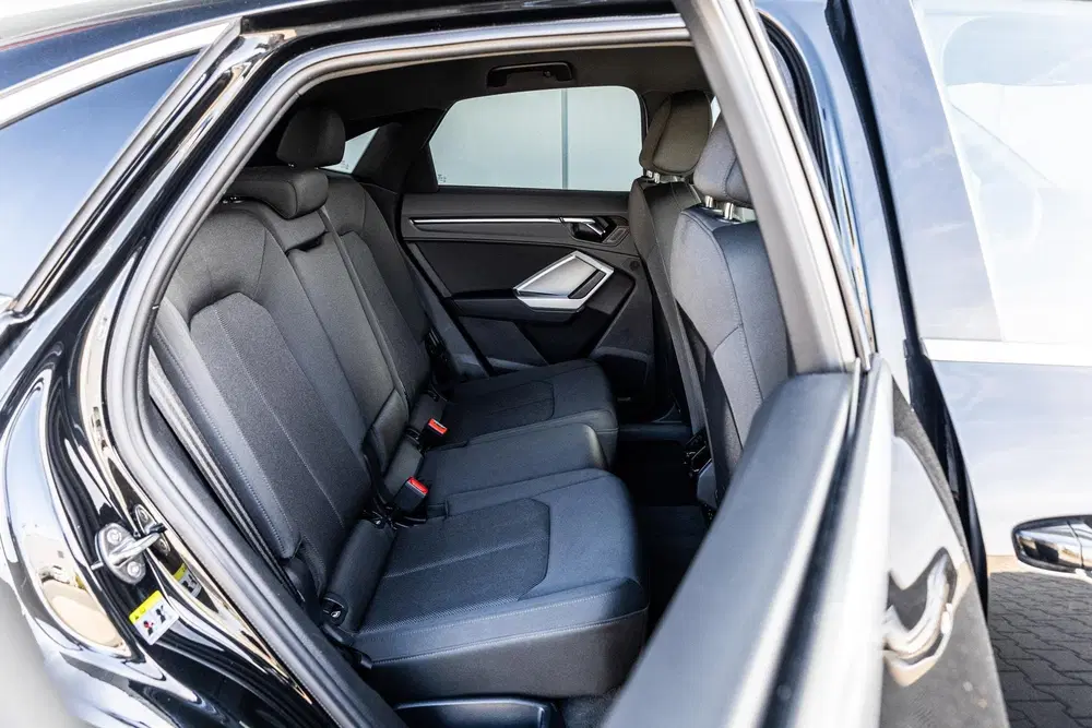 Audi Q3 45 TFSIe 245pk PHEV S Edition uit 2021, foto 19