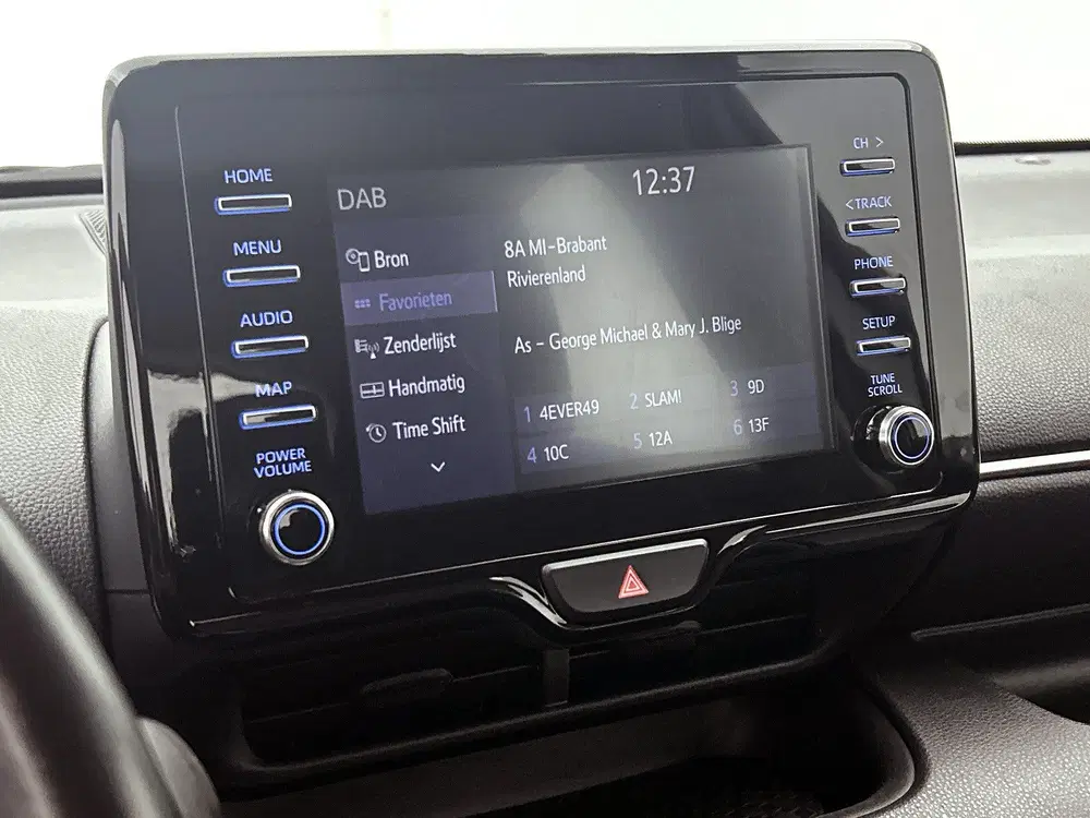 Toyota Yaris 1.5 Hybrid Active uit 2022, foto 12