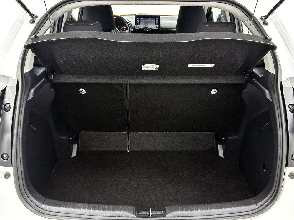 Toyota Yaris 1.5 Hybrid Active uit 2022, foto 18