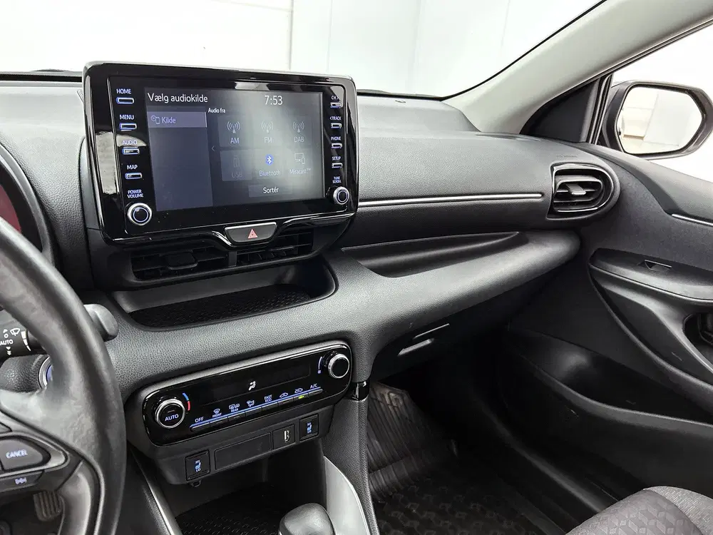 Toyota Yaris 1.5 Hybrid Dynamic Limited uit 2023, foto 11