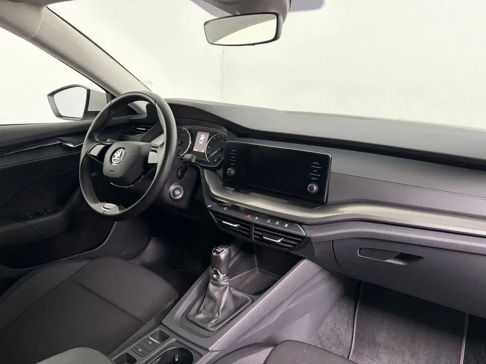 Skoda Octavia 1.0 TSI Ambition (bj 2021) uit 2021, foto 4