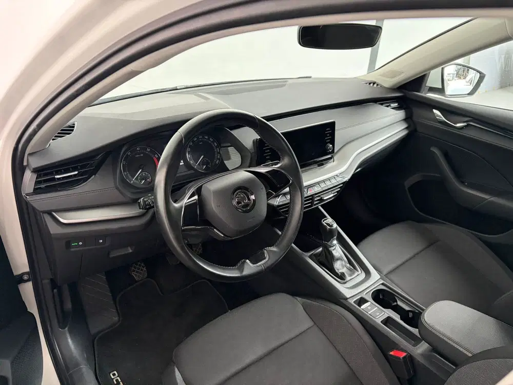 Skoda Octavia 1.0 TSI Ambition (bj 2021) uit 2021, foto 6