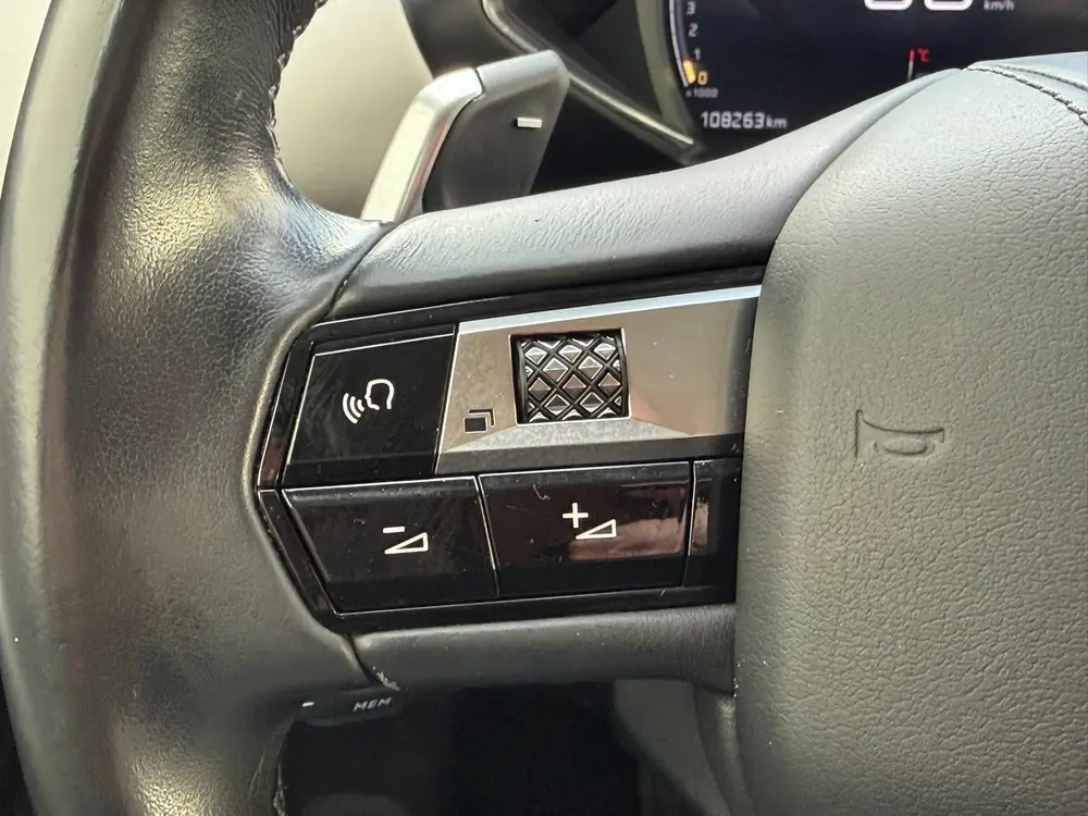 DS Automobiles 3 Crossback DS 3 Crossback 1.2 PureTech So Chic Camera Navigatie Carplay uit 2020, foto 20