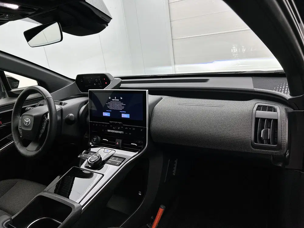 Toyota bZ4X Dynamic 71 kWh uit 2025, foto 9