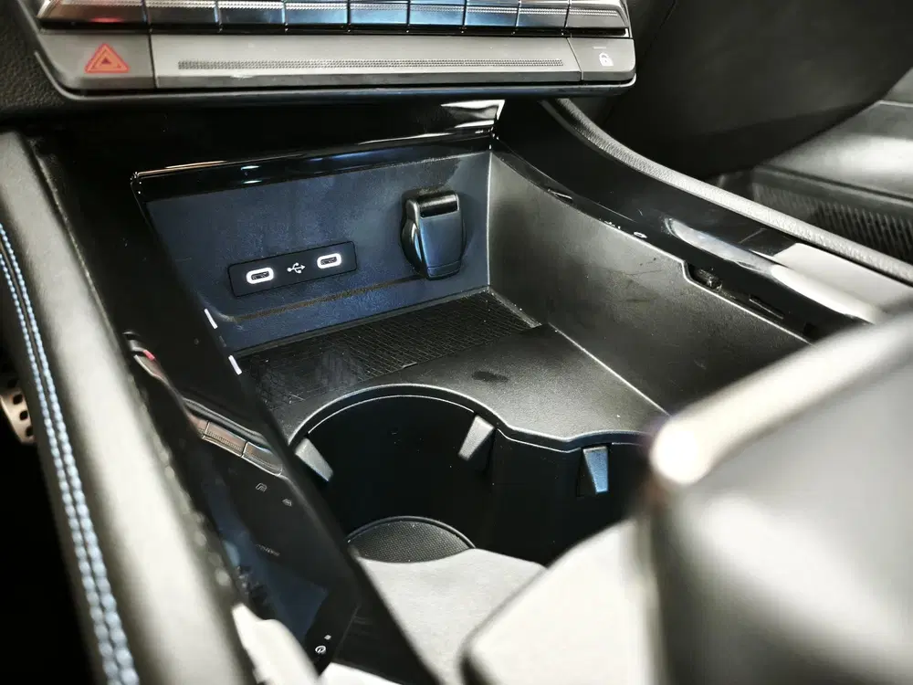 Renault Austral 1.2 E-Tech full hybrid 200 iconic esprit A uit 2024, foto 18