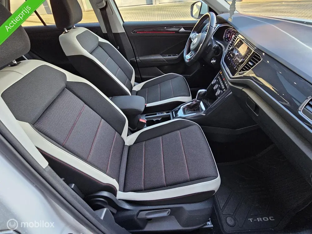 Volkswagen T-Roc 1.5 TSI DSG Automaat Sport Pano uit 2019, foto 12