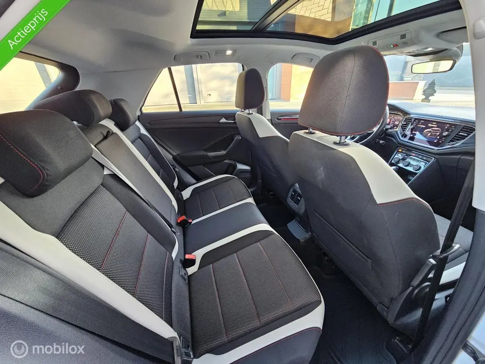 Volkswagen T-Roc 1.5 TSI DSG Automaat Sport Pano uit 2019, foto 14