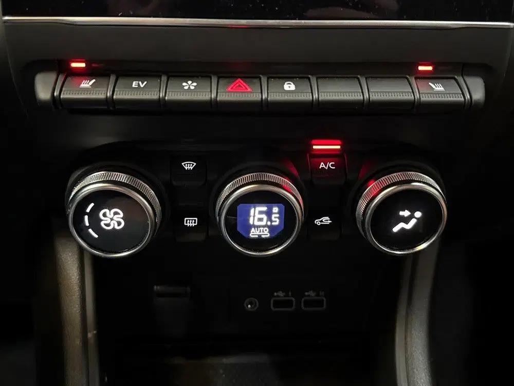 Mitsubishi ASX 1.6 HEV AT First Edition uit 2023, foto 20