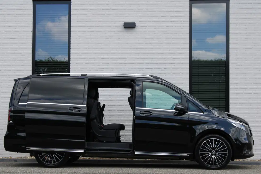 Mercedes-Benz EQV 300 L2 uit 2024, foto 13