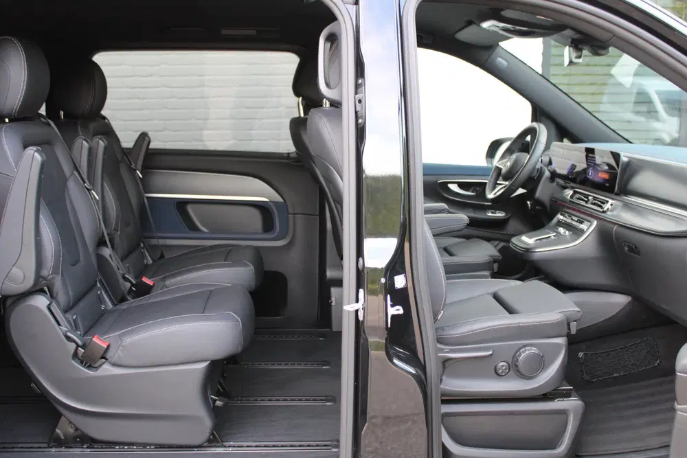 Mercedes-Benz EQV 300 L2 uit 2024, foto 3
