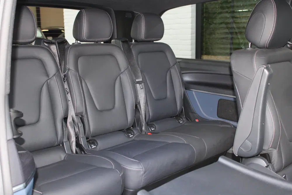 Mercedes-Benz EQV 300 L2 uit 2024, foto 4