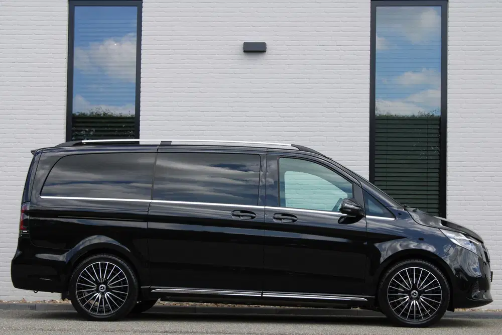 Mercedes-Benz EQV 300 L2 uit 2024, foto 5