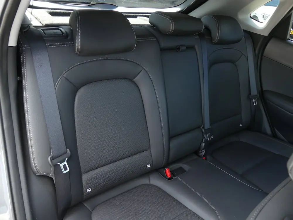 Hyundai Kona 1.6 T-GDI 4WD Automaat 177Pk Premium Sky uit 2019, foto 9