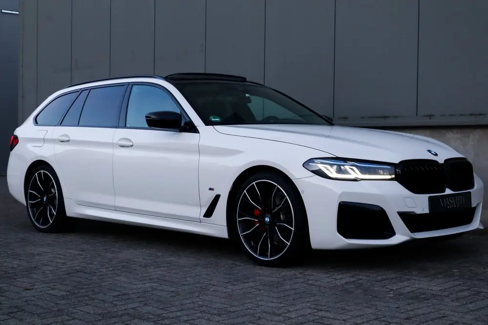 BMW 5-serie 520i High Executive M-Sport uit 2020, foto 12