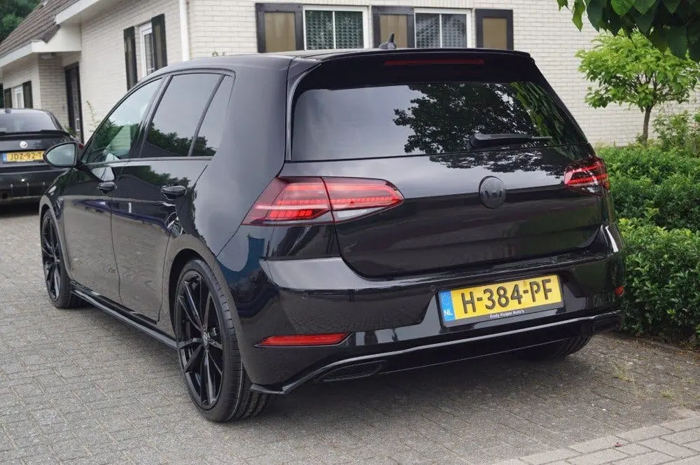 Volkswagen GOLF 1.5 TSI (150pk) DSG R-line LED/Keyless/Camer uit 2020, foto 2