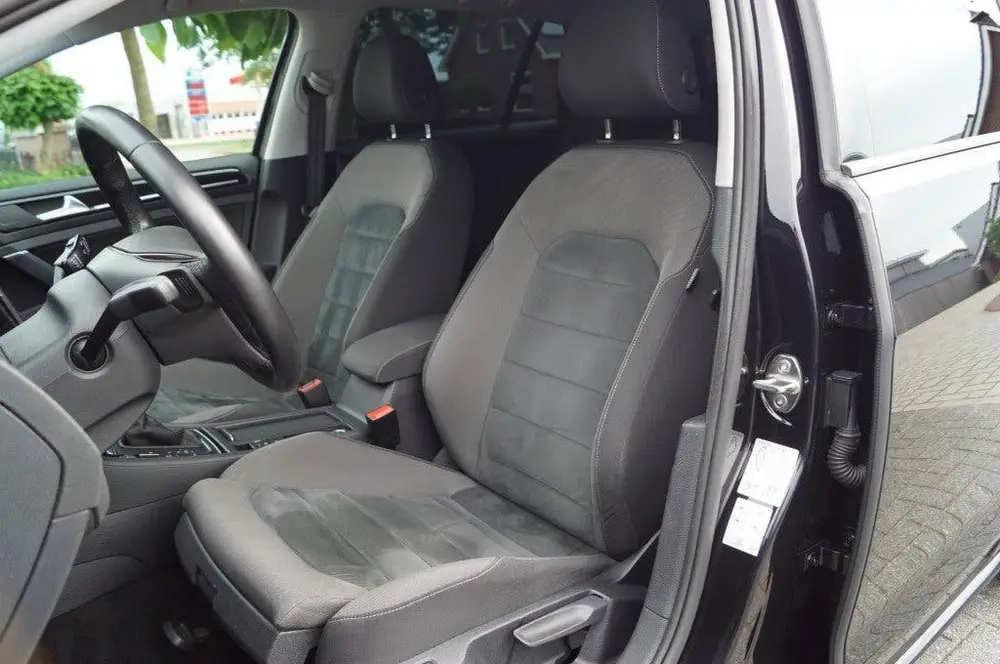 Volkswagen GOLF 1.5 TSI (150pk) DSG R-line LED/Keyless/Camer uit 2020, foto 3