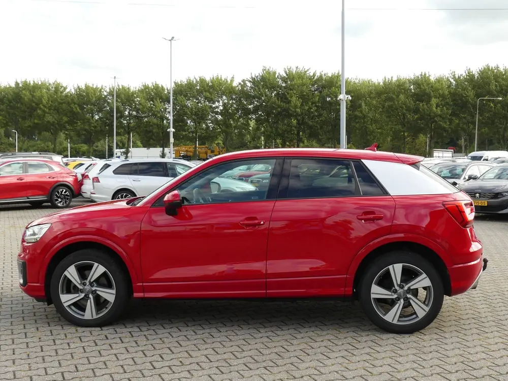 Audi Q2 1.0 TFSI Sport Limited / 18"inch / 2xPdc / Led / Tre uit 2019, foto 3