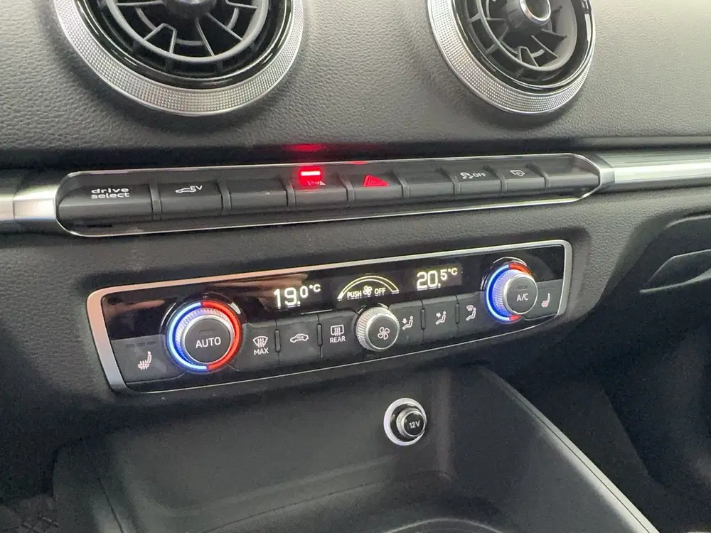 Audi A3 40 e-tron Sport uit 2019, foto 18