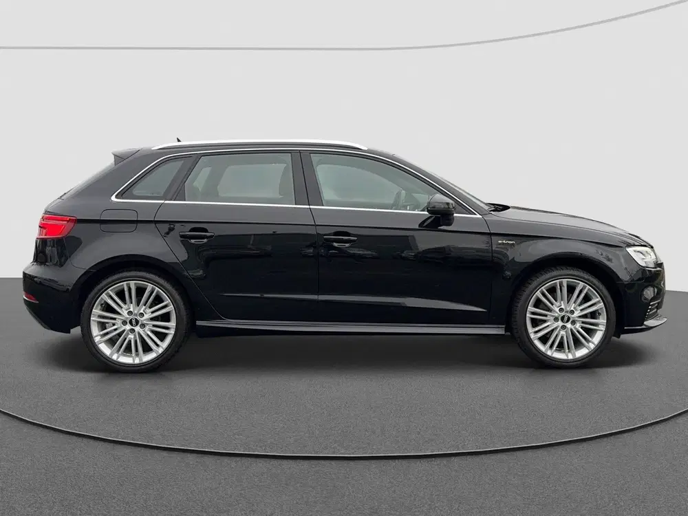 Audi A3 40 e-tron Sport uit 2019, foto 6