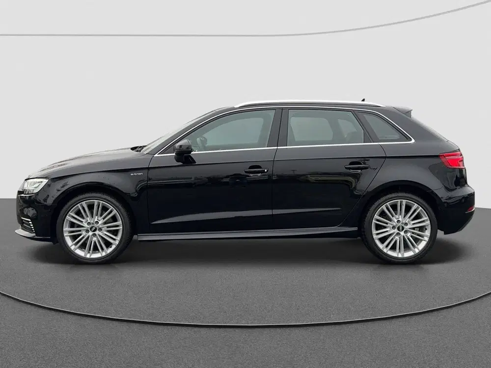 Audi A3 40 e-tron Sport uit 2019, foto 7