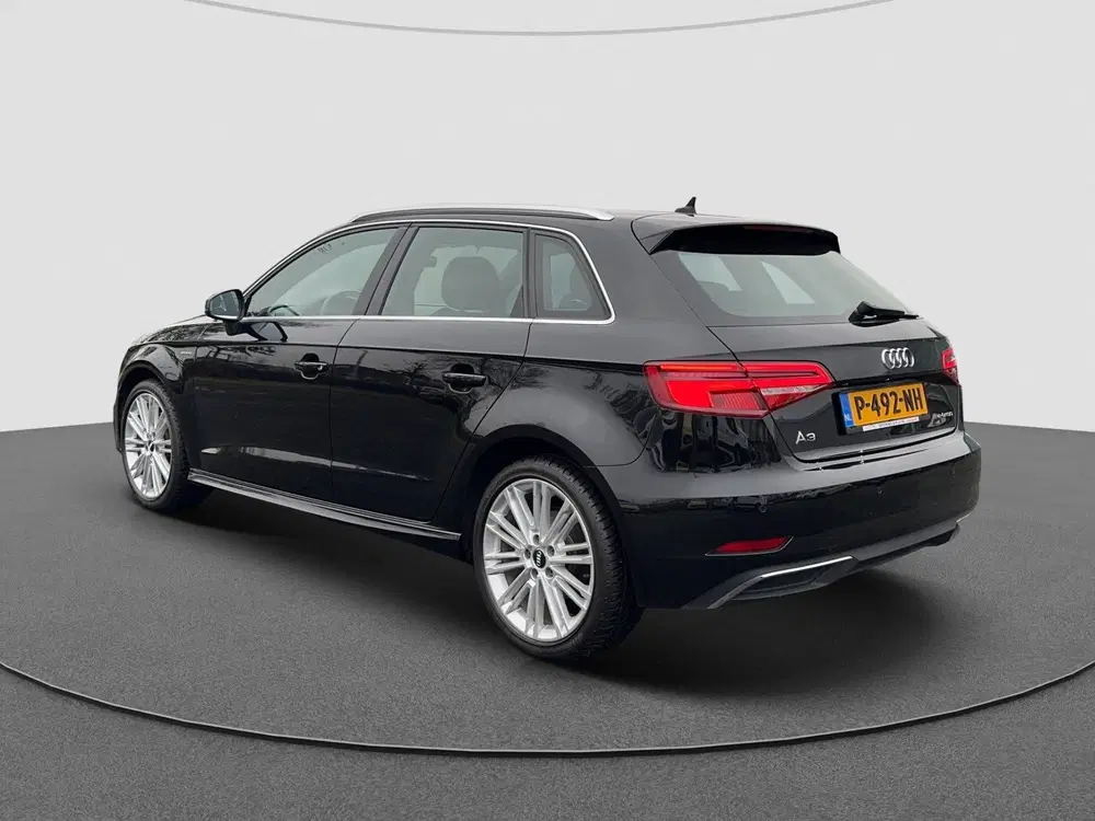 Audi A3 40 e-tron Sport uit 2019, foto 8