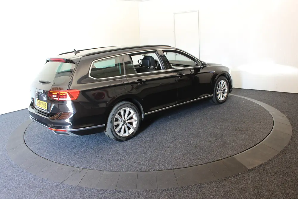 Volkswagen Passat GTE EL Treh+aKlep 100% SOH Camera el stoel uit 2021, foto 15